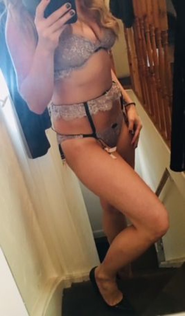escorts Lincolnshire: GET OUT OF THE ROUTINE I’M VERY HOT, ENJOYABLE WITH A RICH PUSSY TO GO TO DINN