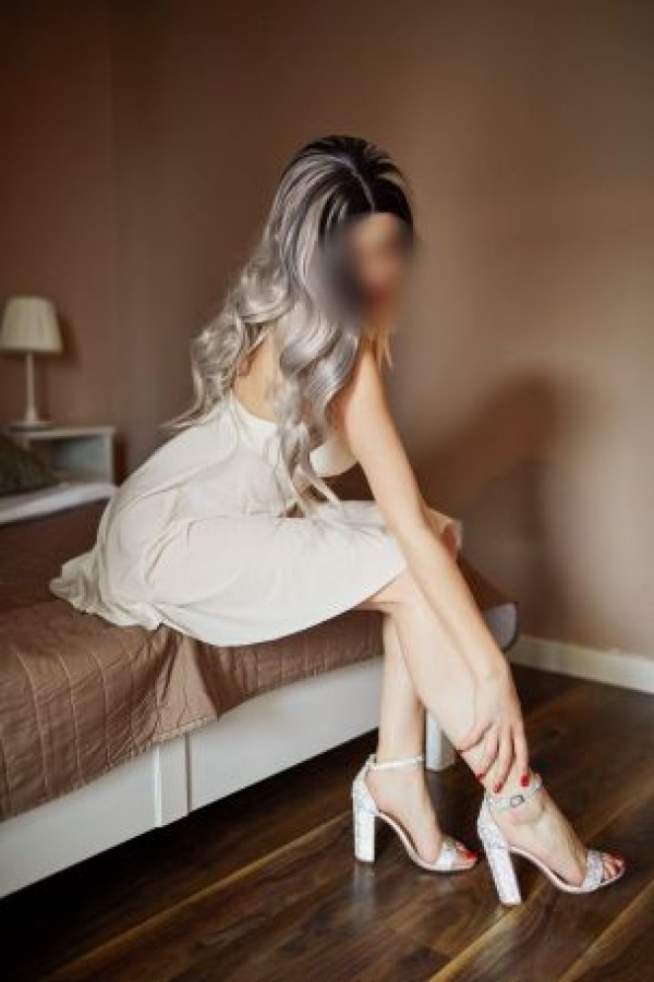 Virtual Services Buckinghamshire: INVITE ME I’LL BE YOUR SEXY GIRL, YOUNG GIRL IN BEIGE STOCKINGS 100X100 REAL
