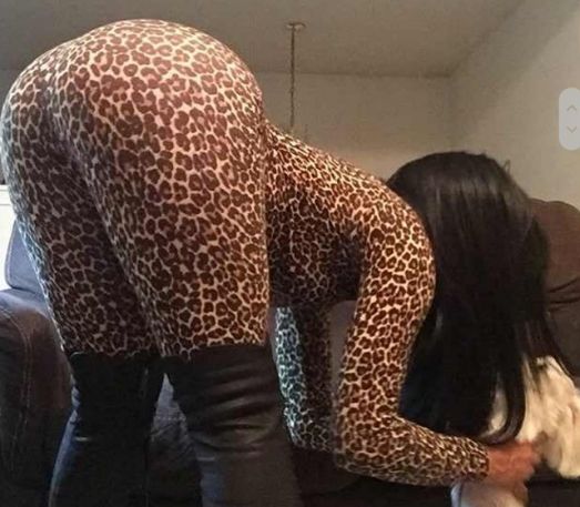 escorts South Yorkshire: LICK ME ALL I AM THE RICHEST, COLLEGE STUDENT WITH A TIGHT PUSSY TO ENJOY