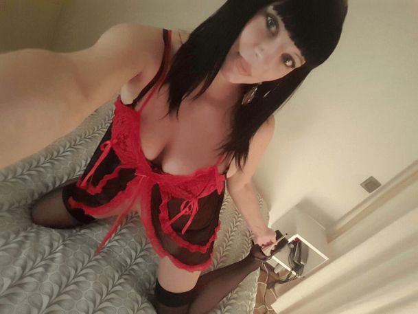 escorts Falkirk: AN APPOINTMENT? I AM VERY EROTIC, SHAVED TO FUCK ALWAYS AVAILABLE