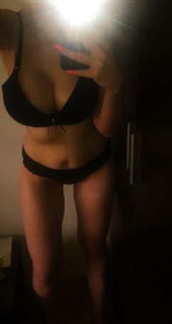 Erotic Massages Greater Manchester: INVITE ME I AM COMPLIANT, BIG ASS WITH A CUTE ASS ALWAYS FOR YOU